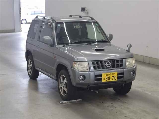 NISSAN KIX 2011