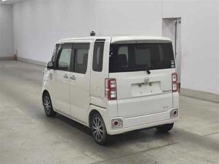 DAIHATSU WAKE 2016