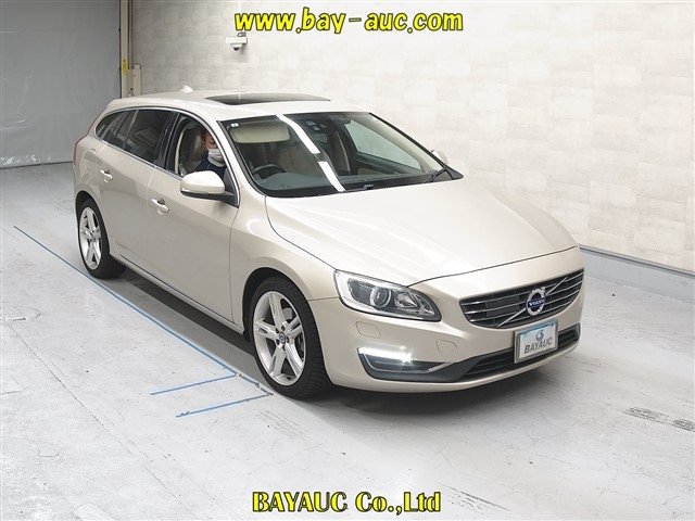 VOLVO V60 2017