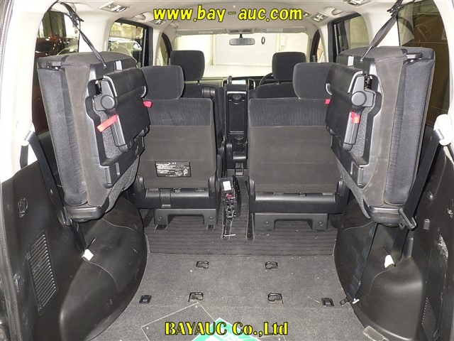 NISSAN SERENA 2009
