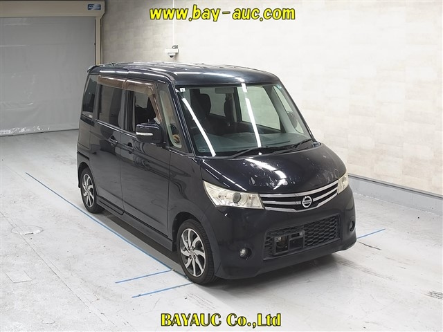 NISSAN ROOX 2013