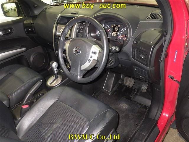 NISSAN X-TRAIL 2012