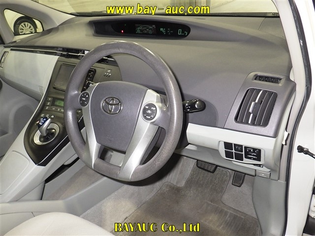 TOYOTA PRIUS 2010