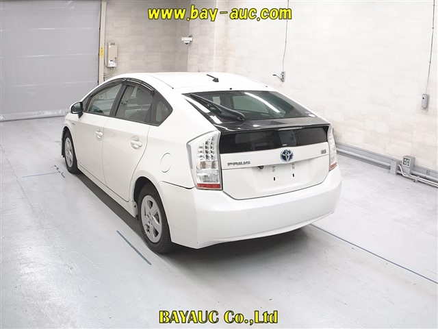 TOYOTA PRIUS 2011