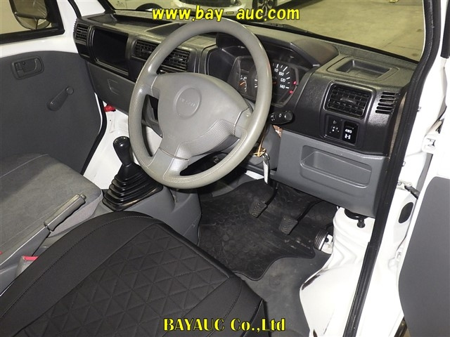 NISSAN CLIPPER TRUCK 2009