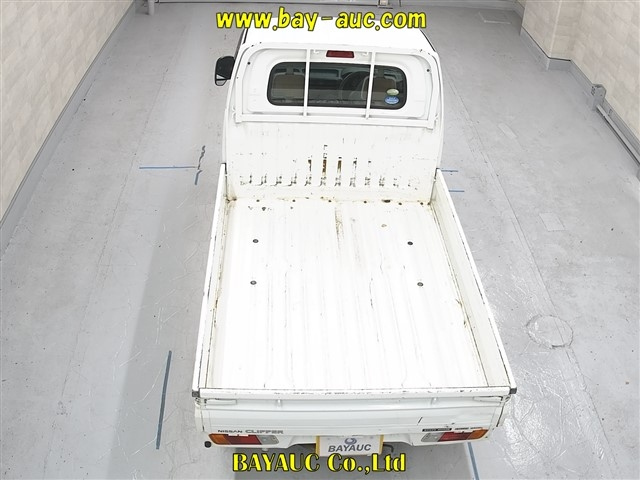 NISSAN CLIPPER TRUCK 2009