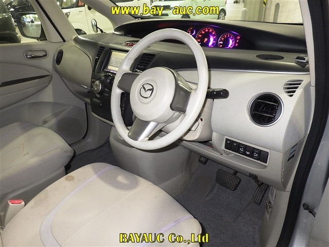 MAZDA BIANTE 2010
