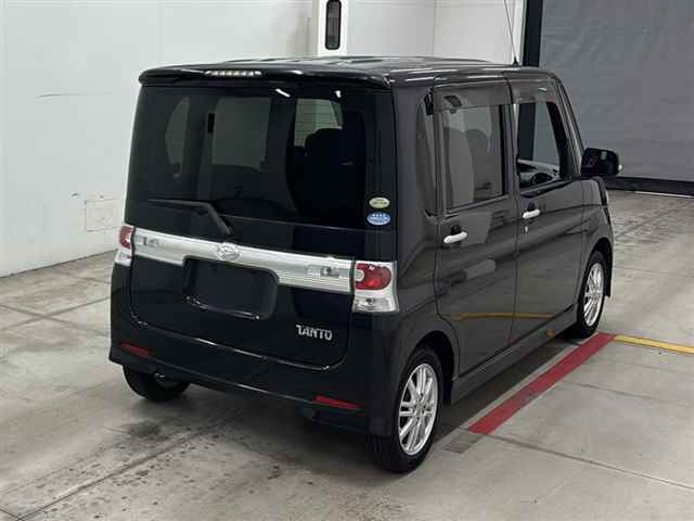 DAIHATSU TANTO 2010