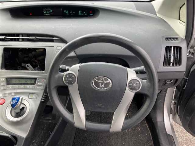 TOYOTA PRIUS 2012