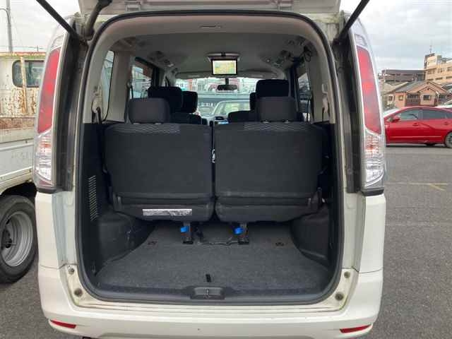 NISSAN SERENA 2011