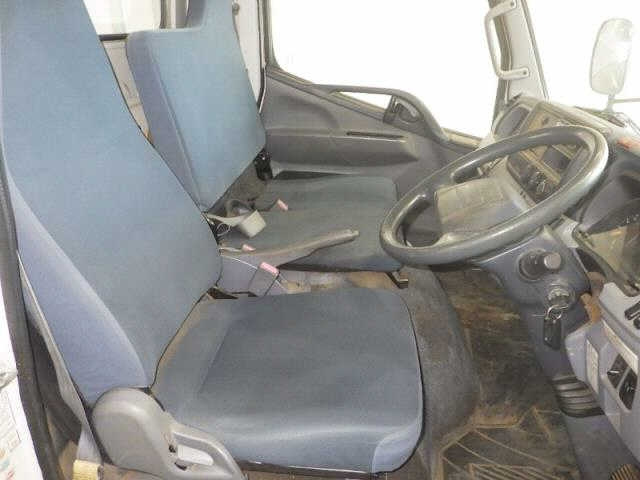 MITSUBISHI CANTER 2015