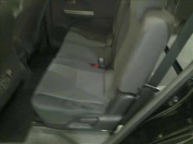 TOYOTA PRIUS ALPHA 2011