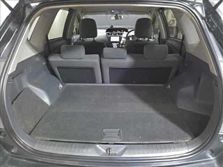 TOYOTA PRIUS ALPHA 2012