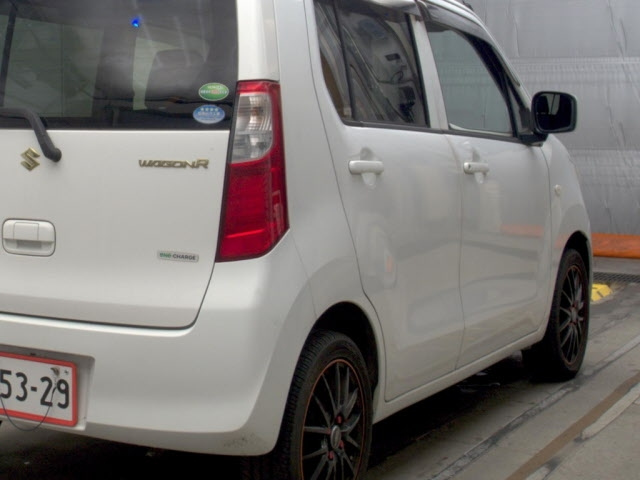 SUZUKI WAGON R 2015