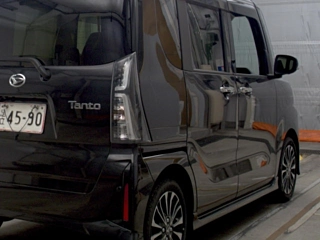 DAIHATSU TANTO 2023