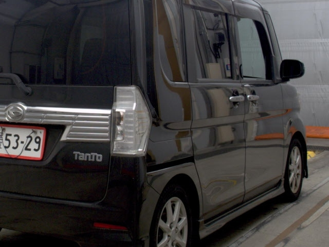 DAIHATSU TANTO 2016
