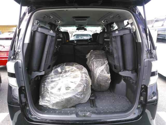 TOYOTA VELLFIRE 2010