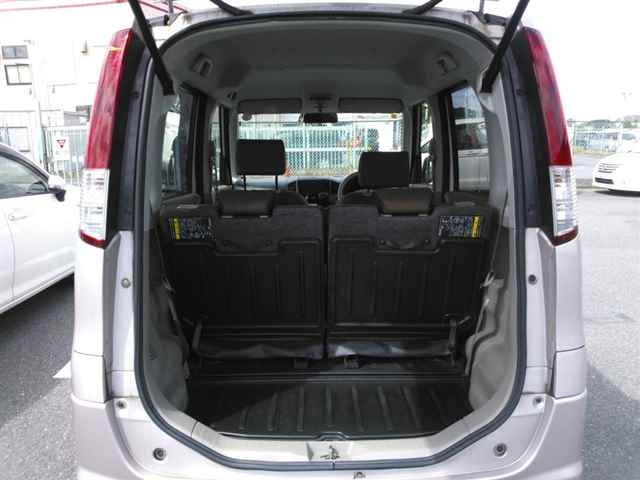 NISSAN ROOX 2010