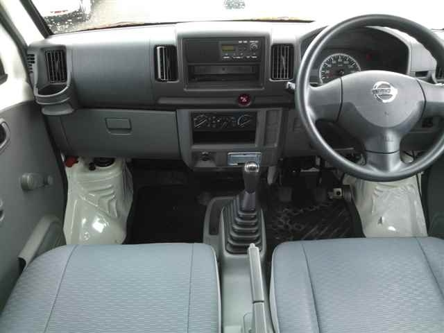 NISSAN CLIPPER VAN 2013