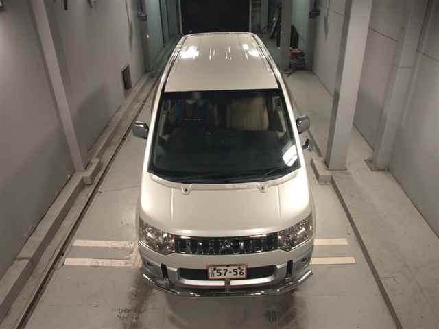 MITSUBISHI DELICA D5 2009