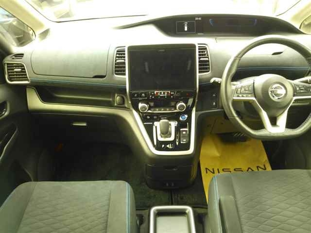 NISSAN SERENA 2019
