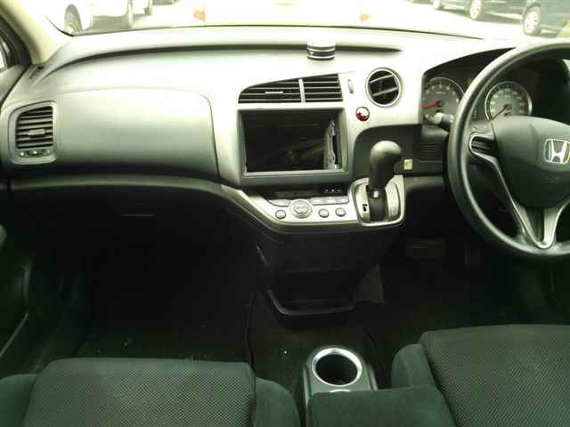 HONDA STREAM 2008