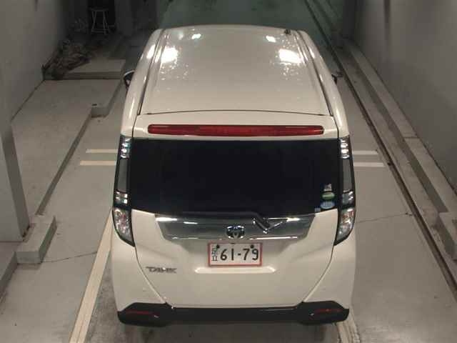 TOYOTA TANK 2017