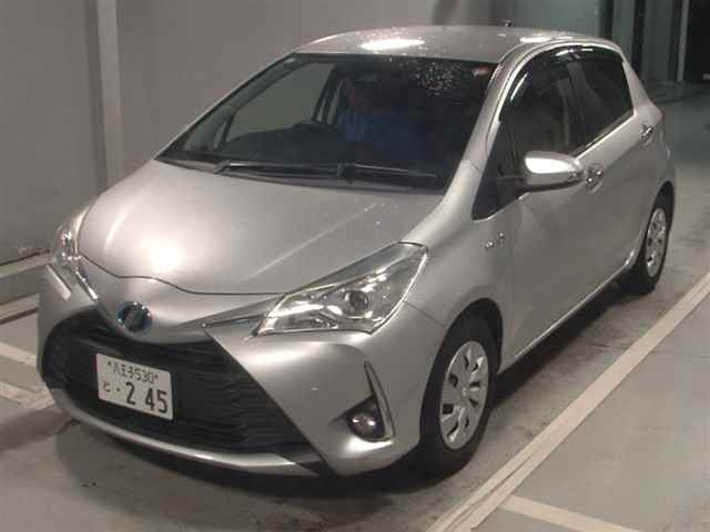 TOYOTA VITZ 2018