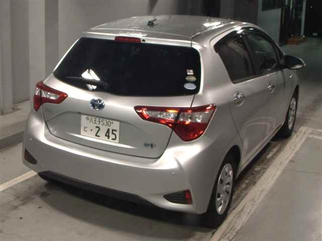 TOYOTA VITZ 2018