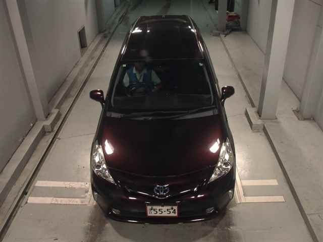 TOYOTA PRIUS ALPHA 2014
