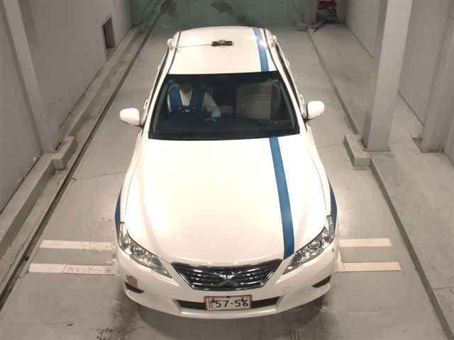 TOYOTA MARK X 2010