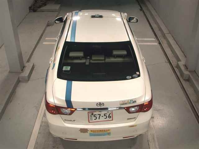 TOYOTA MARK X 2010