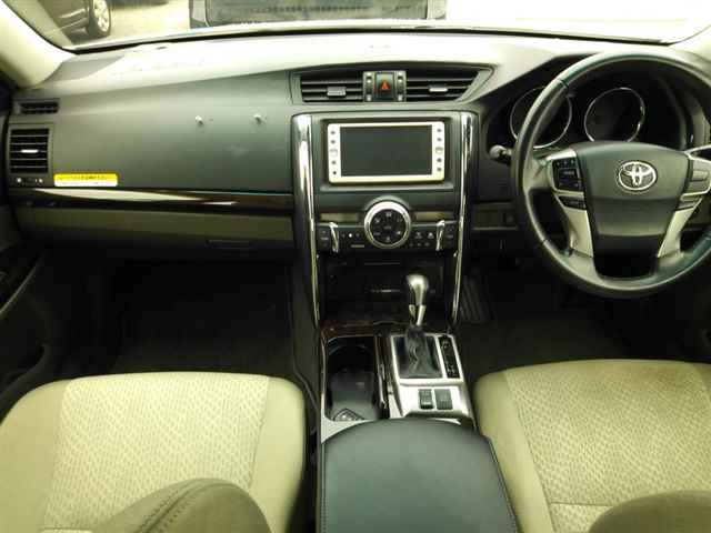 TOYOTA MARK X 2010