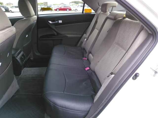 TOYOTA MARK X 2010