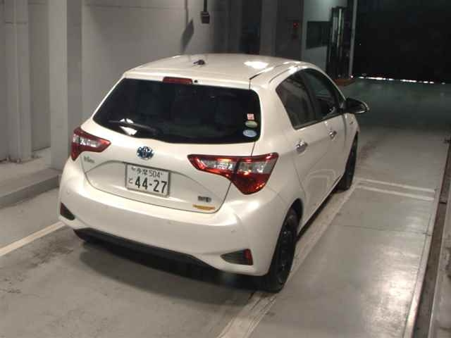 TOYOTA VITZ 2019
