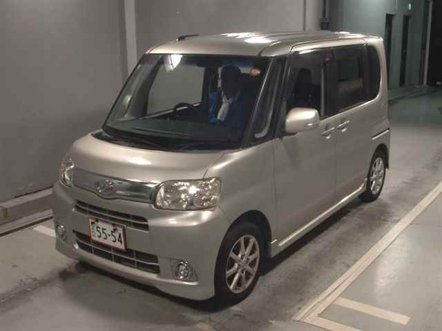 DAIHATSU TANTO 2013