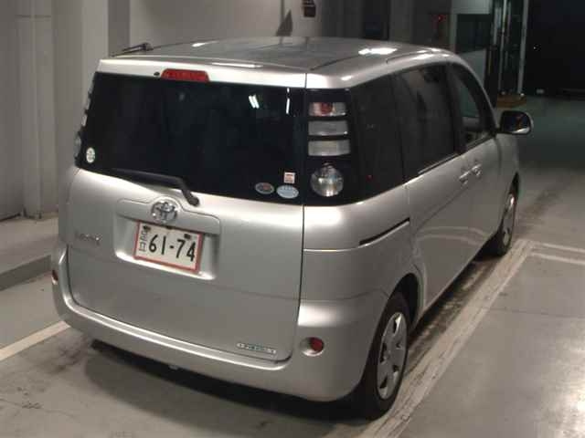TOYOTA SIENTA 2009