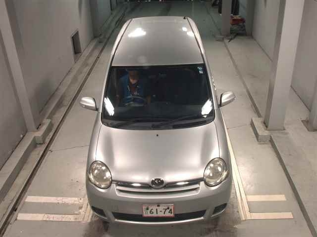 TOYOTA SIENTA 2009