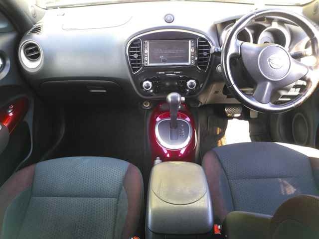 NISSAN JUKE 2011