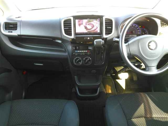 SUZUKI SOLIO 2013