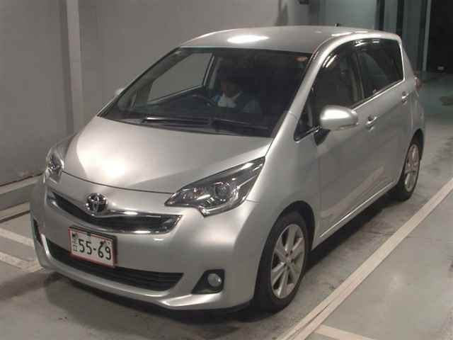 TOYOTA RACTIS 2015