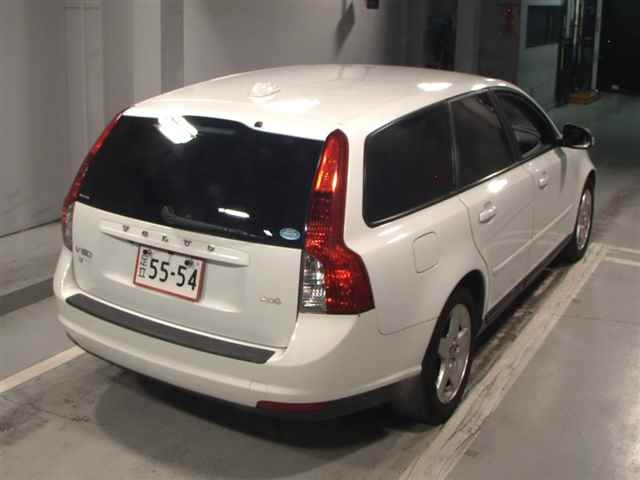 VOLVO V50 2010
