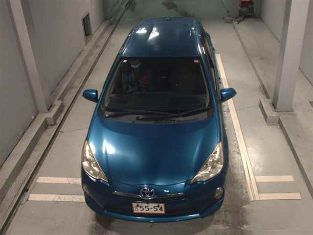 TOYOTA AQUA 2012