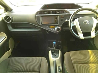 TOYOTA AQUA 2012