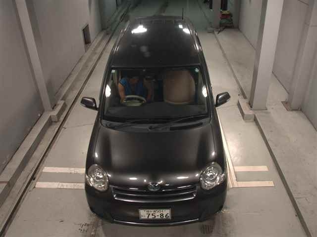 TOYOTA SIENTA 2013