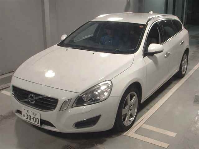 VOLVO V60 2012
