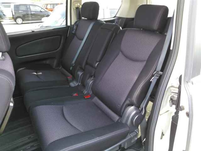 NISSAN SERENA 2012
