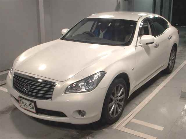 NISSAN FUGA 2014