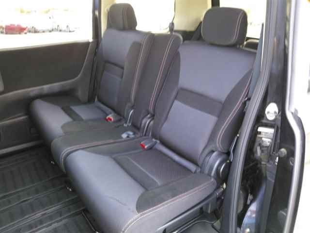 NISSAN SERENA 2009