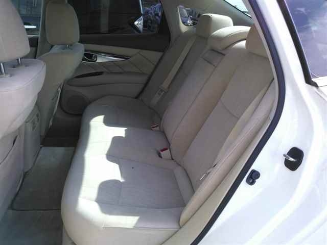 NISSAN FUGA 2014